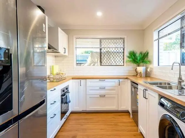 布里斯班➗1b1b400+pw｜家電器齊全