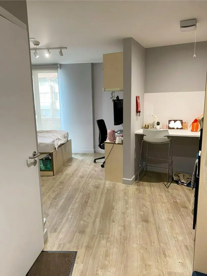 愛丁堡帶隔斷studio著急➗ 200+pw 包bills