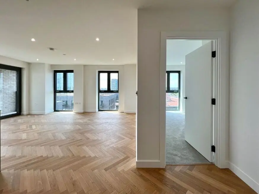 倫敦合租 人均三百➕