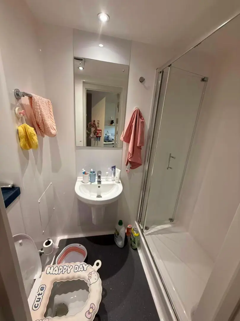 伯明罕大學旁包bill的studio2xx轉，包bill