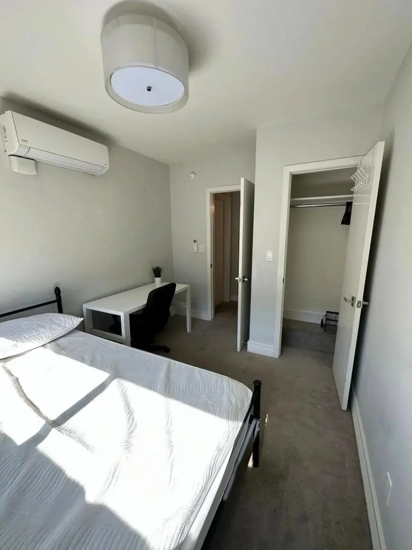 布村骨折價找e人室友｜300+pw包bill❗️