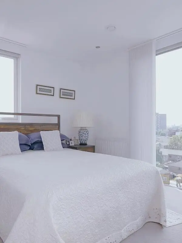 給倫敦大落地窗1b1b找下一任租客～