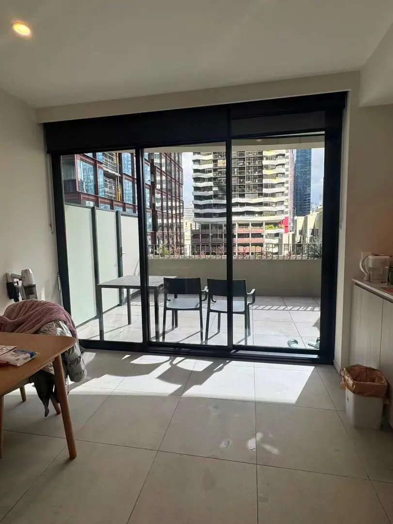 墨爾本city轉租，寵物友好帶家具