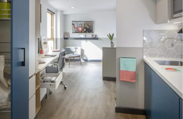 倫敦骨折價200磅轉租一間studio！！！