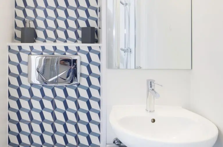 倫敦骨折價200磅轉租一間studio！！！