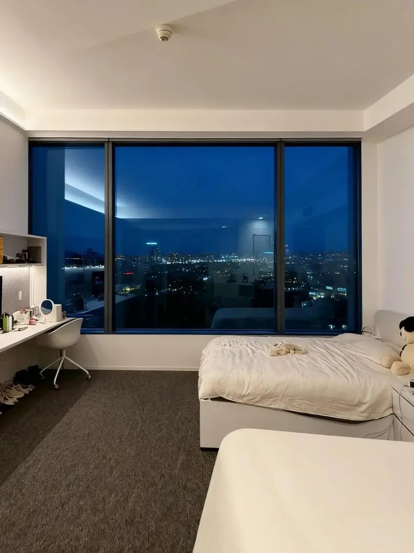 倫敦提前轉26fall studio落地大窗找新主人