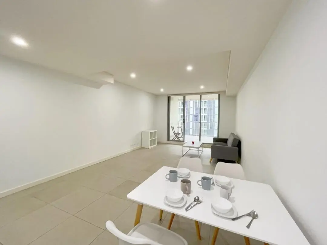 雪梨mascot精美2b2b 臥室雙落地窗