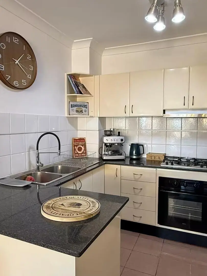 阿德萊德1b1b｜溫馨小窩，採光好～