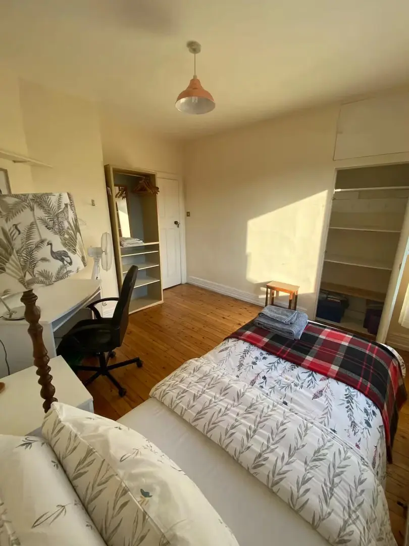 急轉倫敦近ucl 的1b1b ，可小🔪