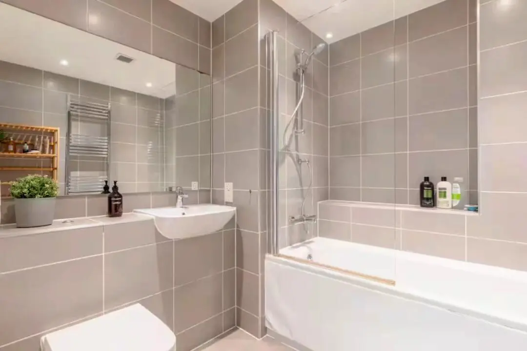 倫敦市中心1b1b等有緣人～