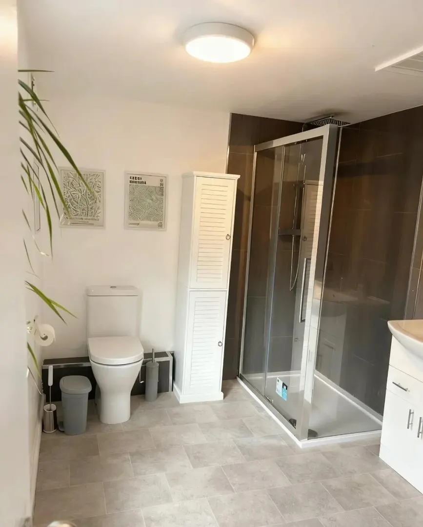 家裡有事要回家，轉一個UCL附近的1b1b