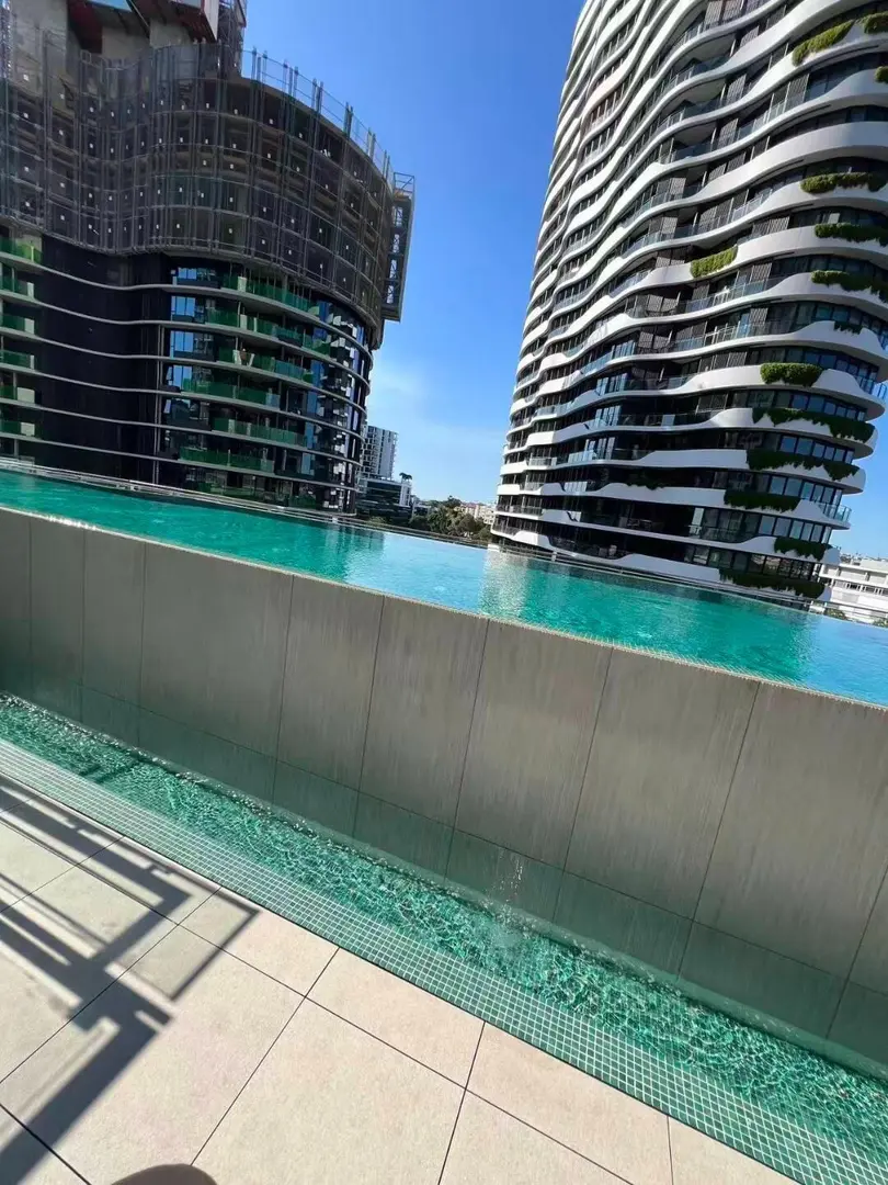 布里斯班租房｜沒人能拒絕大落地窗studio吧