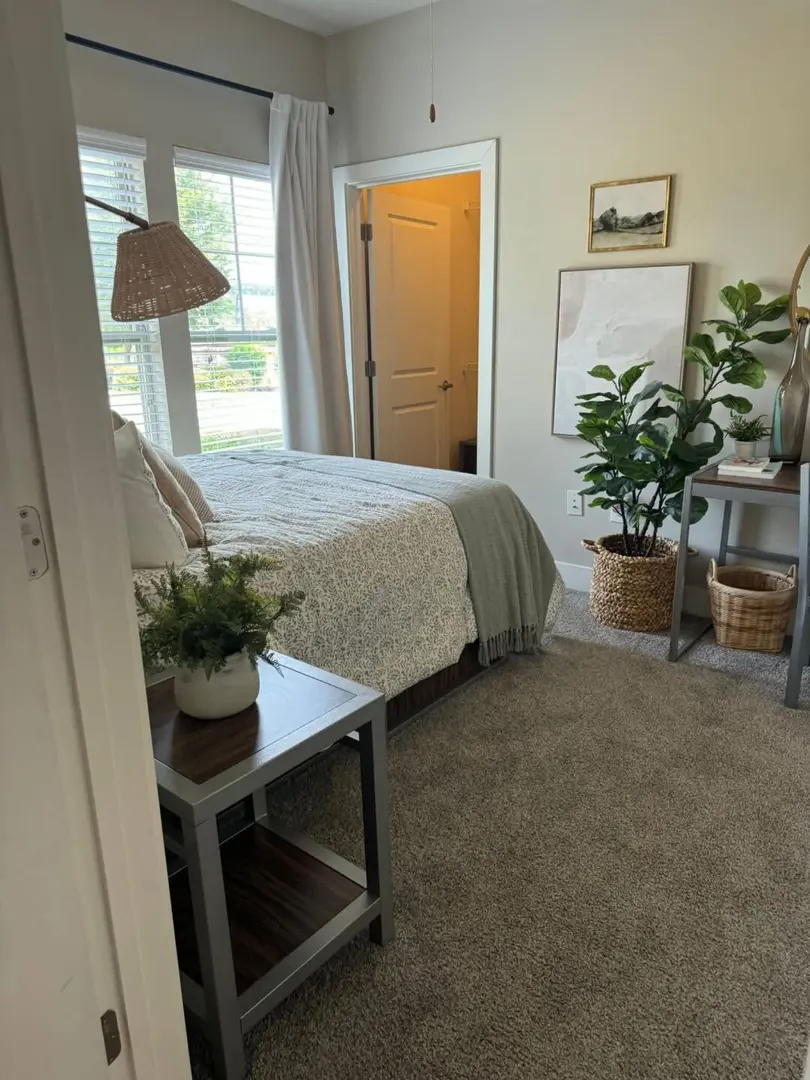 急轉倫敦2b2b一人300pw，帶家具可短租～