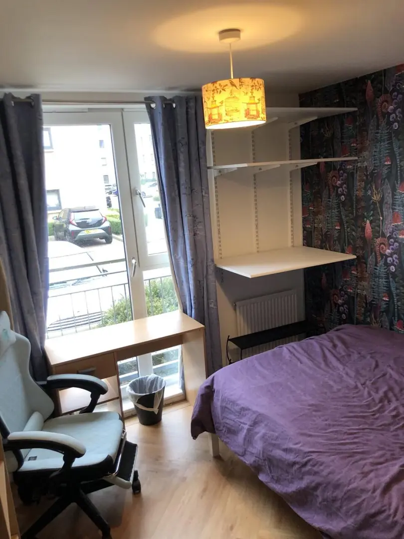 利茲拼室友，可短租包bills，帶時間來問