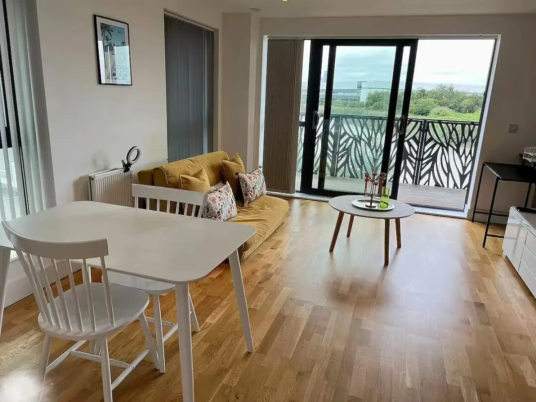 轉轉我在金絲雀⛵️的漂亮河景房