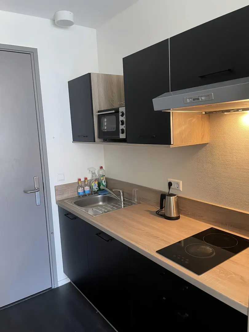 格拉True大樓 住半年！好哭 & 雷點全扒光