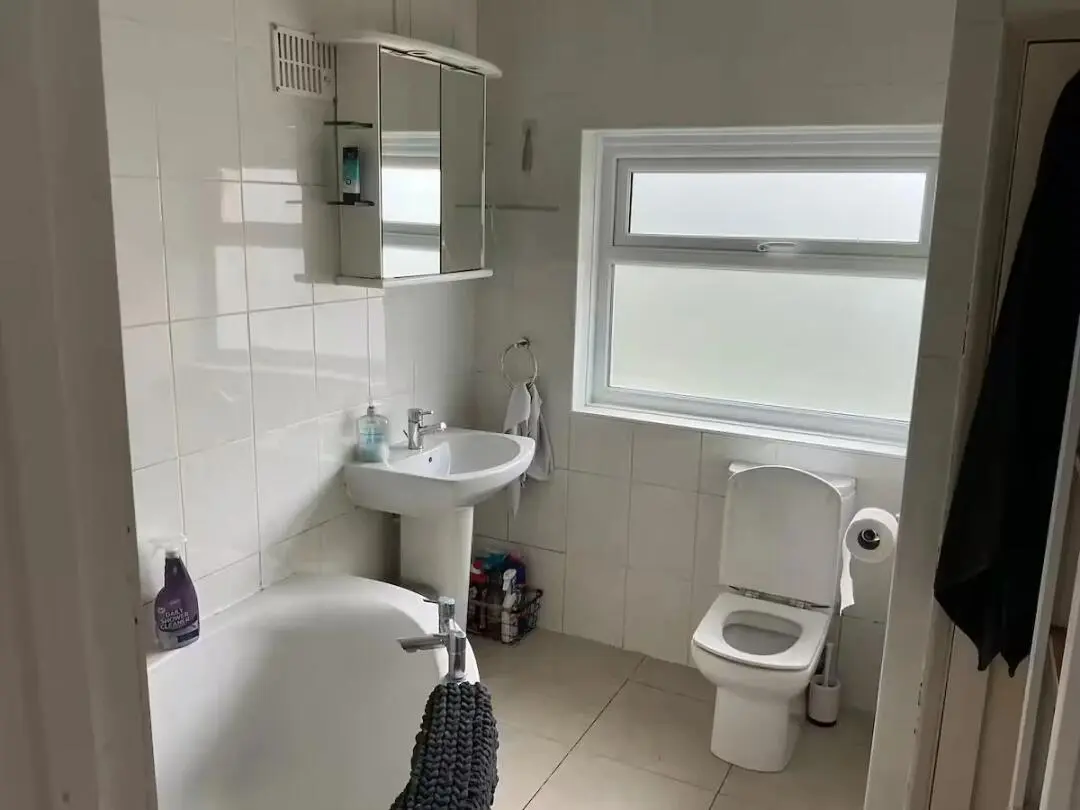 倫敦大1b÷，長租優先哦～