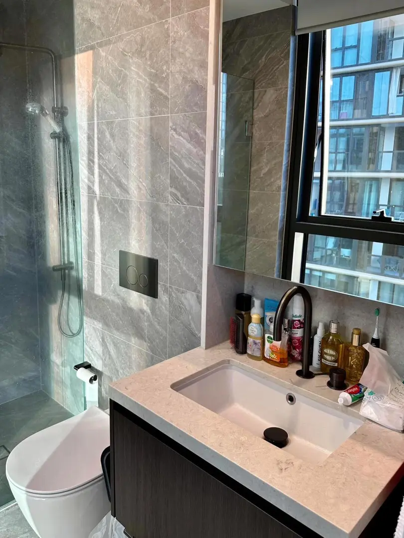 布里斯班低價轉1b1b｜ 全景落地窗～