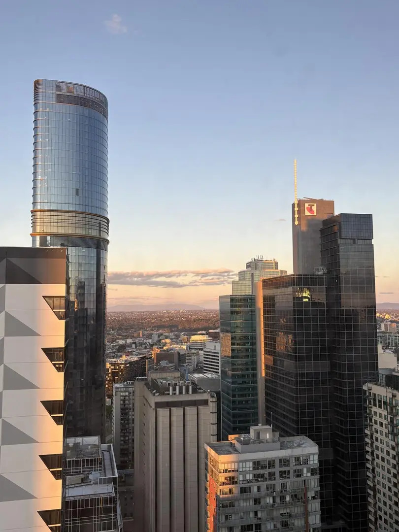 墨爾本2b1b高樓層轉租11-2月底好價