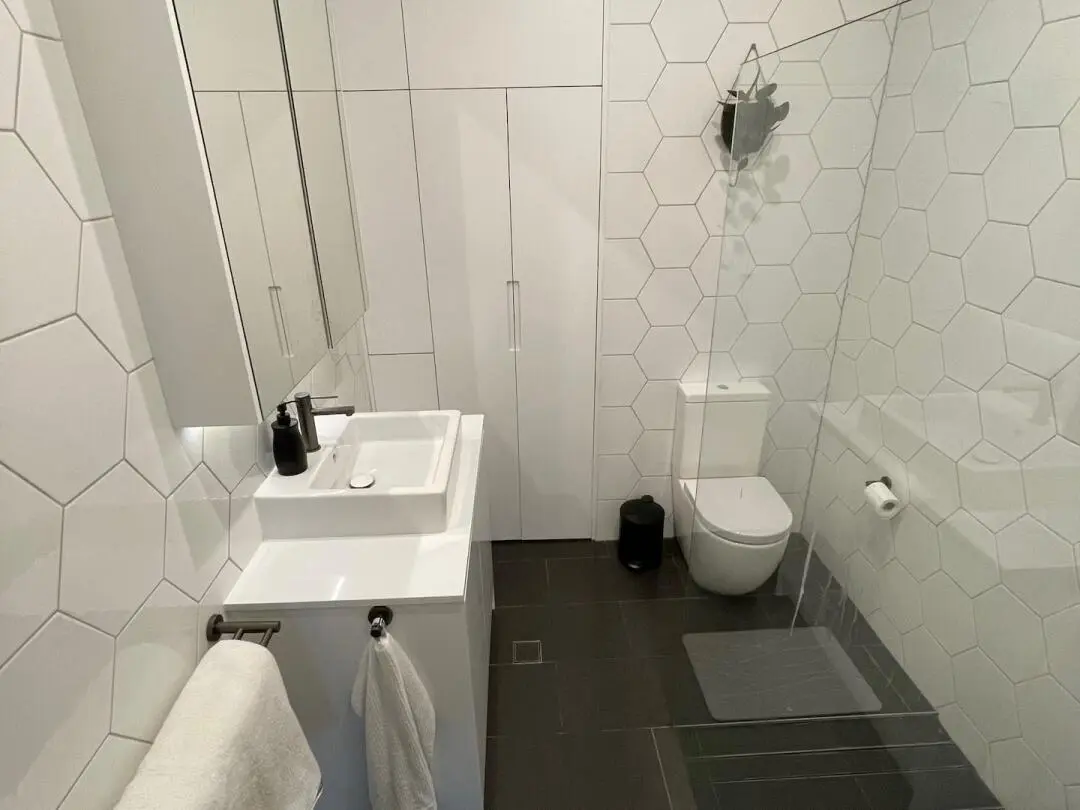 雪梨草樓附近 ➗1b1b 接短租