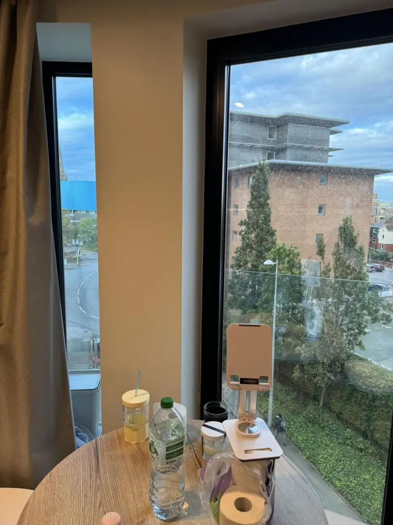 26fall華威|獨廚獨衛 studio +免費早餐啊