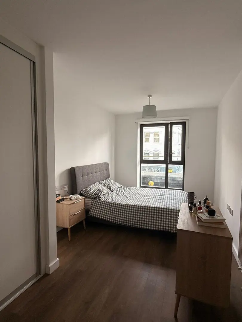 倫敦➗2b2b，帶家電一人300pw可小🔪