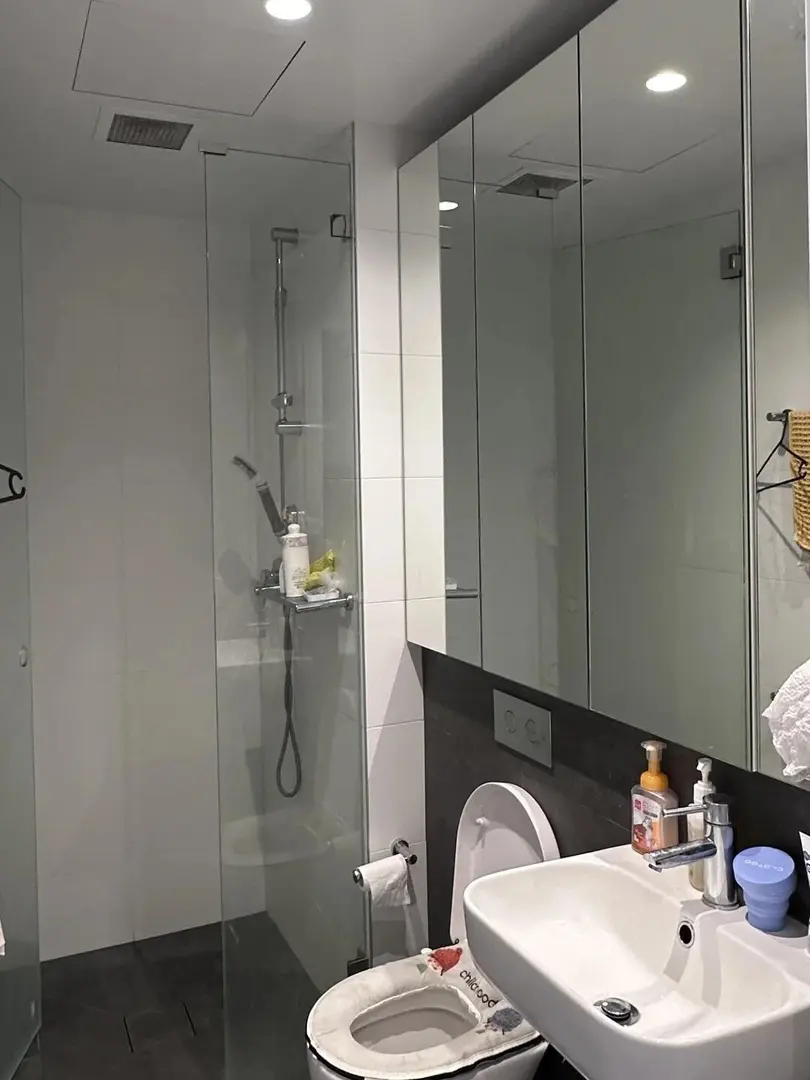 墨大附近落地窗一居室，包水電網和房租減免