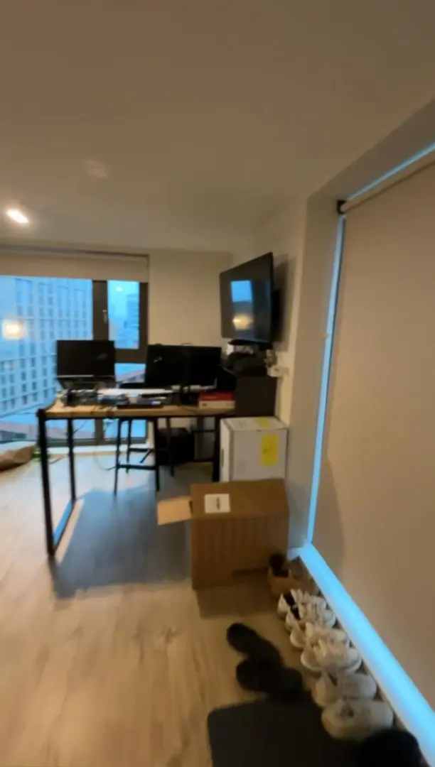 利茲｜大面積包早餐的studio～近學校包bill