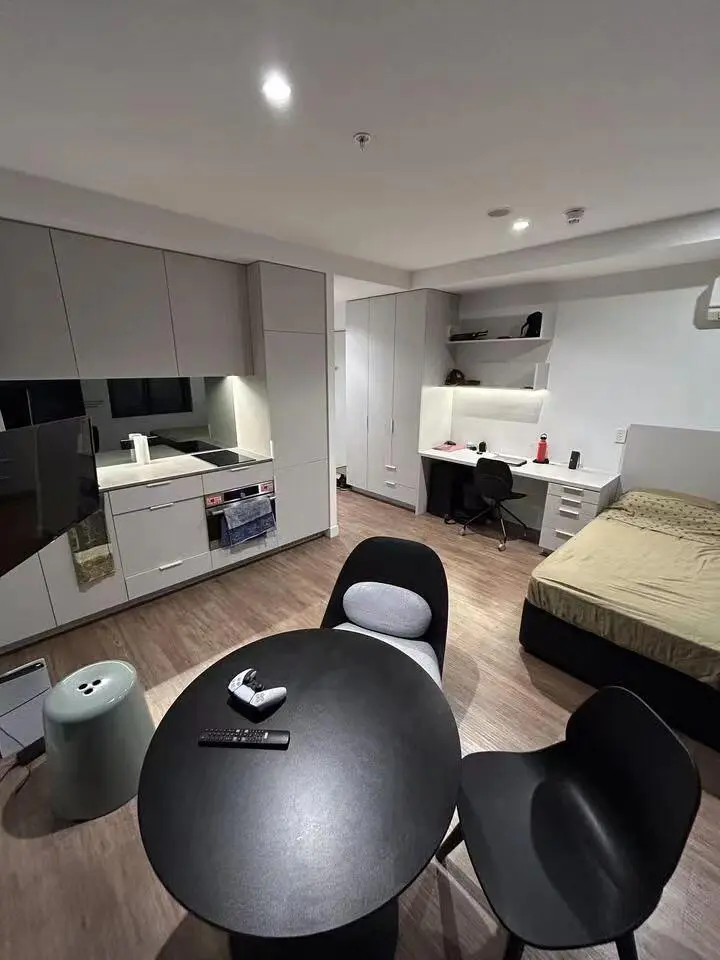 墨大门口 公寓直租 订房直接返💰