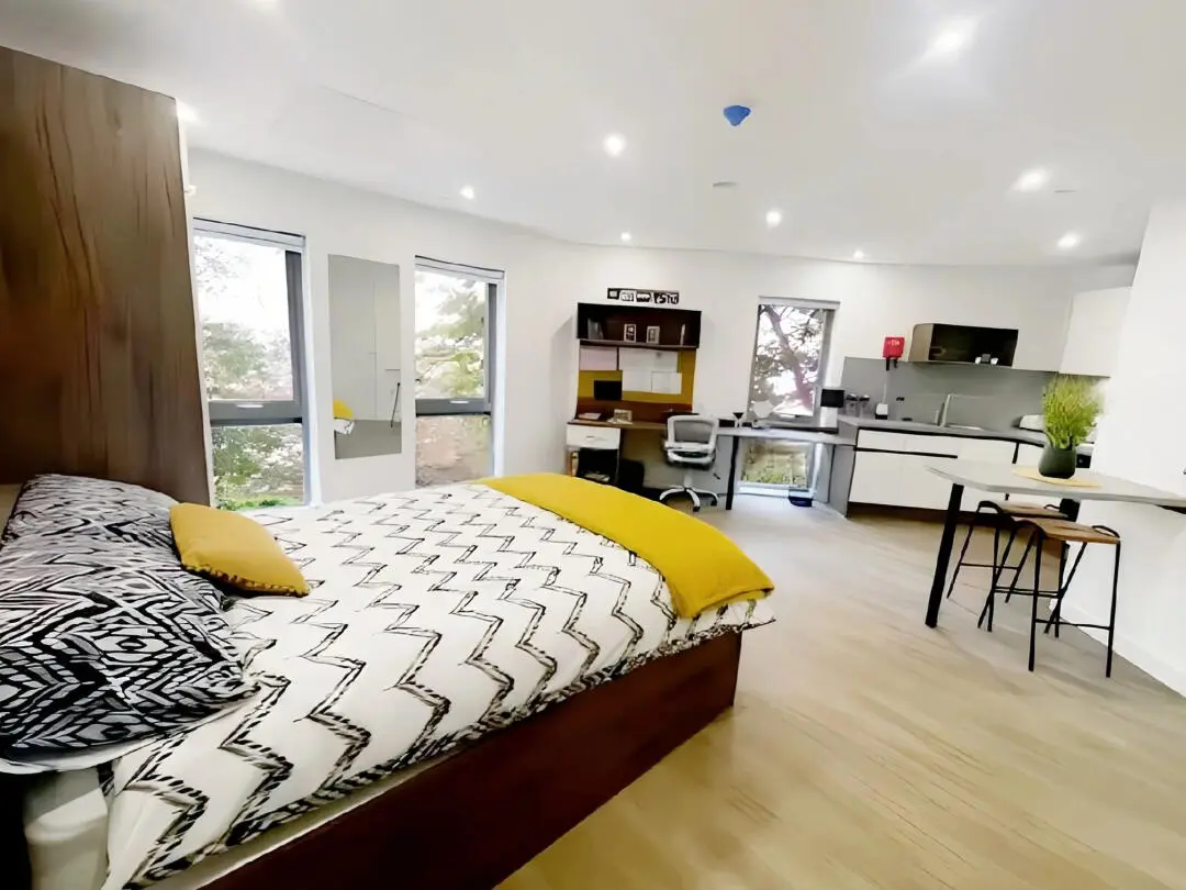 華威大學旁低價➗1b1b，包bill（可26fall