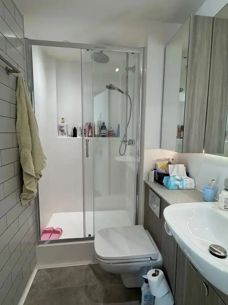 利茲出一間拐角雙窗studio～