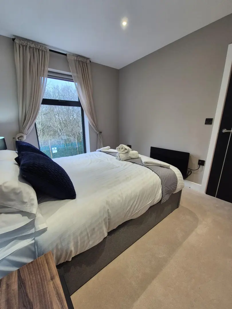 布里斯托個人2b2b找室友，最好長租可🔪