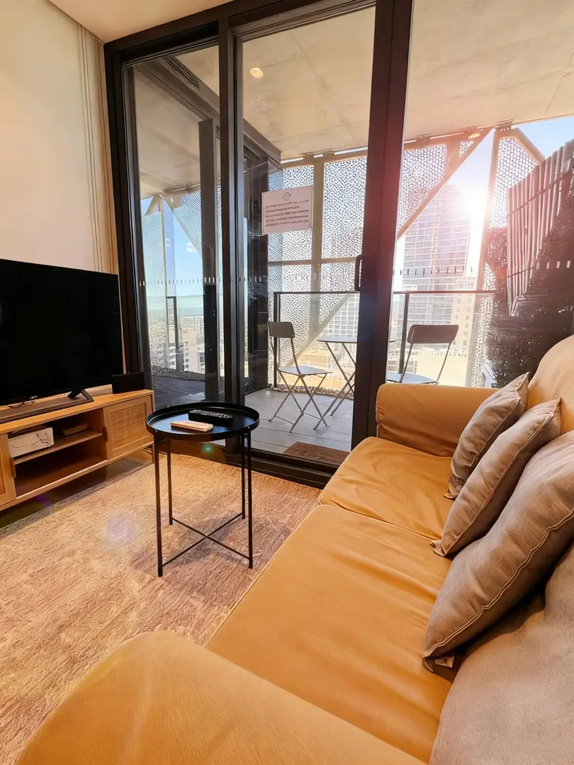 Adelaide 1b1b找下任租客｜帶家具 包bills