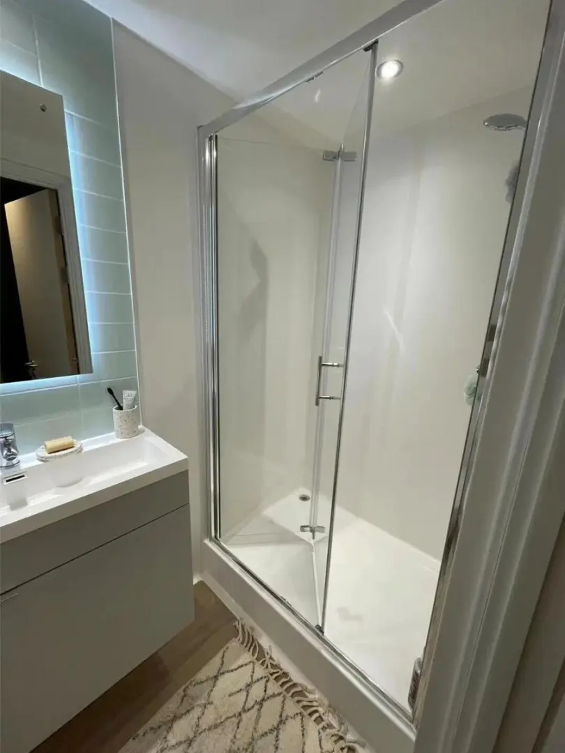 布里斯托步行到校的studio急轉 可🔪