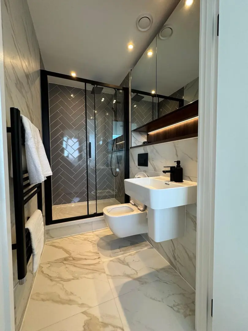 🔥急➗曼城落地窗1b1b✅🚶步行去曼大