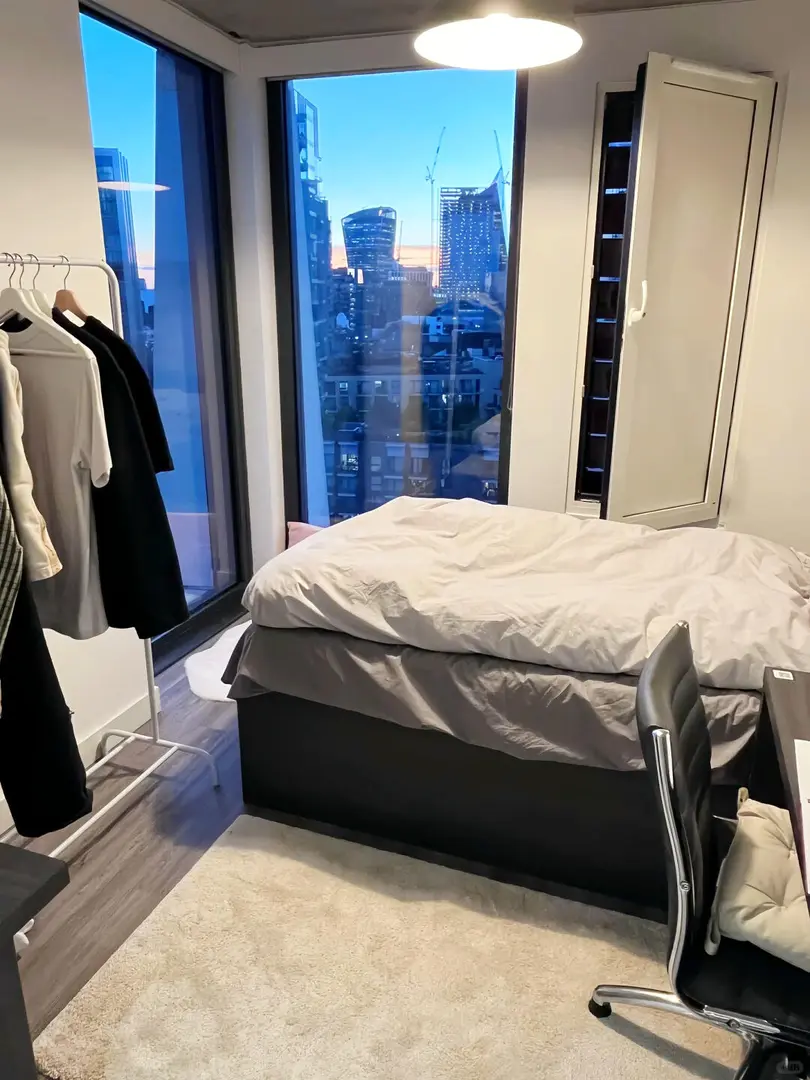 要搬家了～倫敦誰來接me的studio包bil