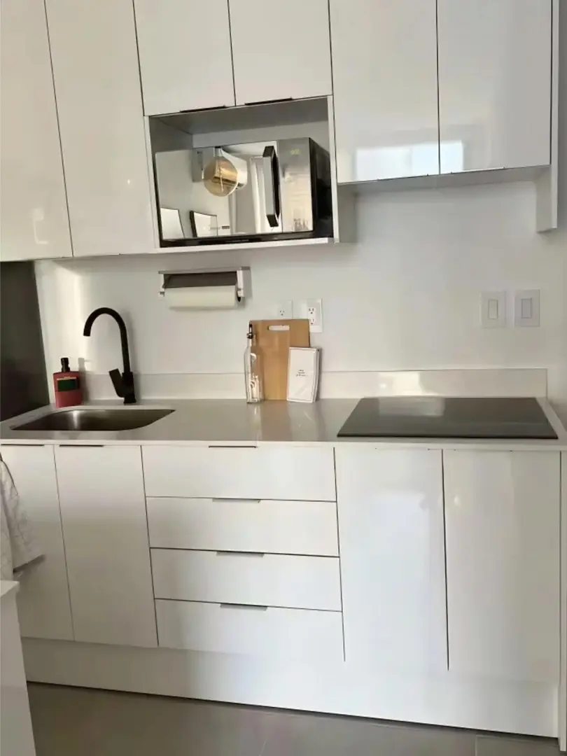 个人转租，墨尔本1b1b高层落地窗（已搬走）