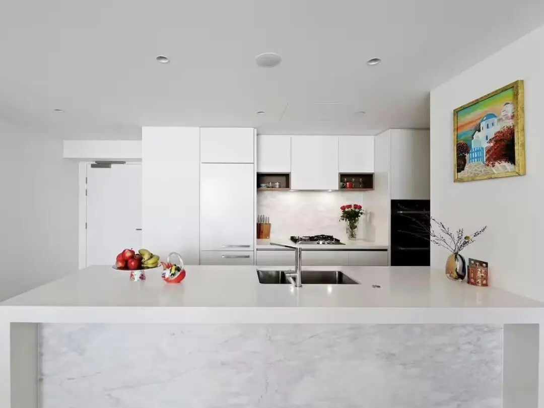 雪梨 1b1b 找下任！落地大窗｜通勤方便