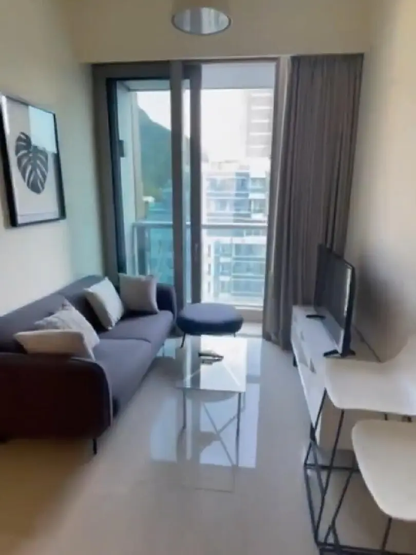 🇭🇰港岛二室一厅带露台｜找下一主人！