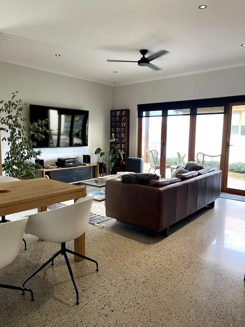 阿德萊德急轉！1b1b 帶露台 步行到阿大