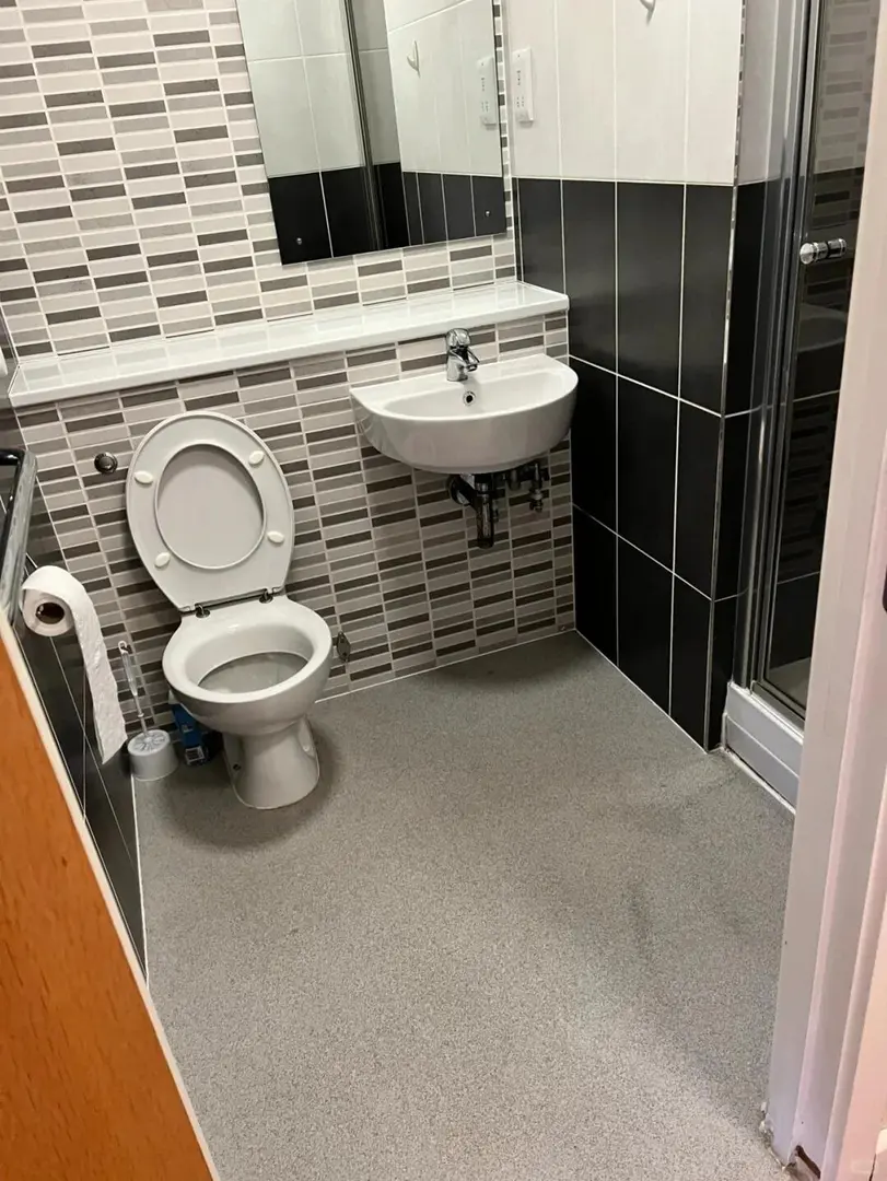 伯明罕大學附近，1b1b可雙人，人均100多