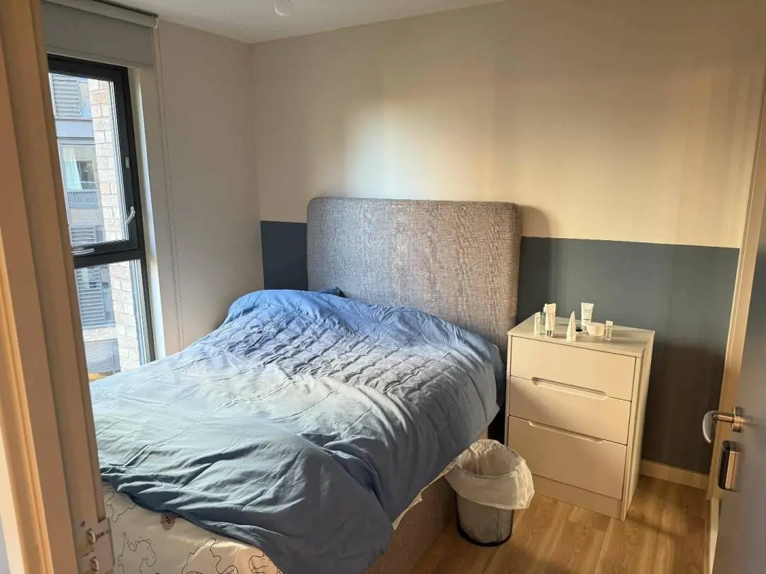 爱丁堡1b1b找下一任有缘租客～