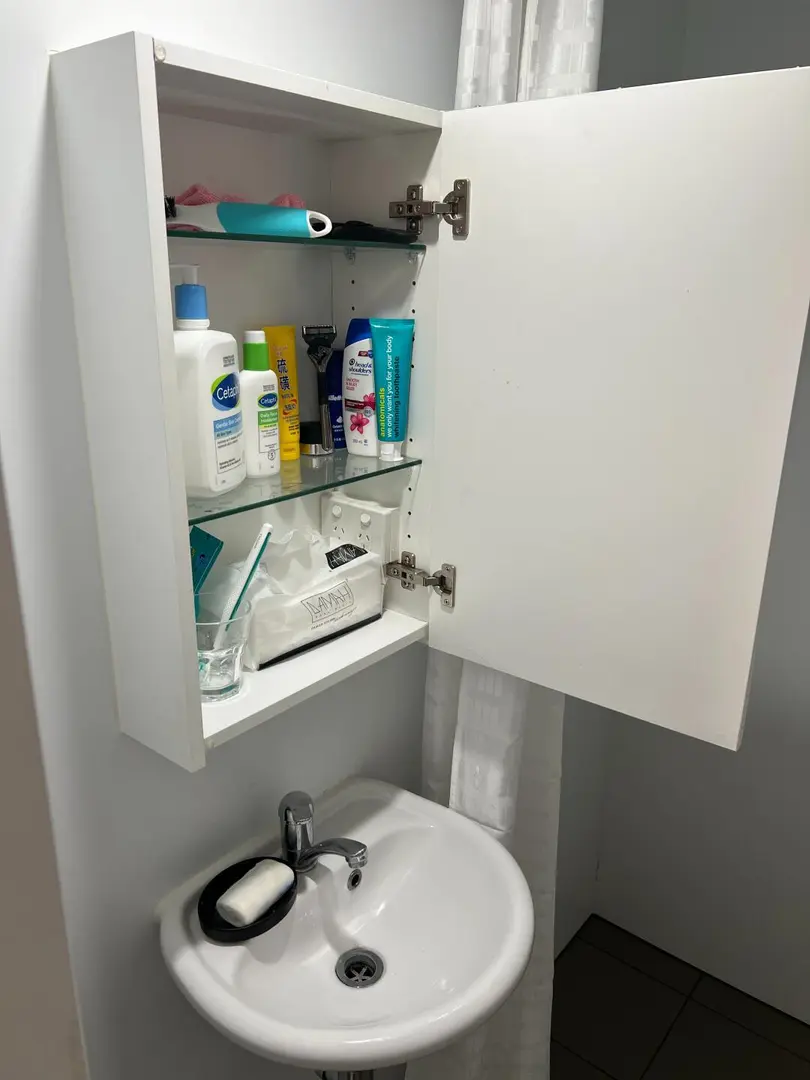 珀斯｜個人低價轉租studio包水電網 帶空調