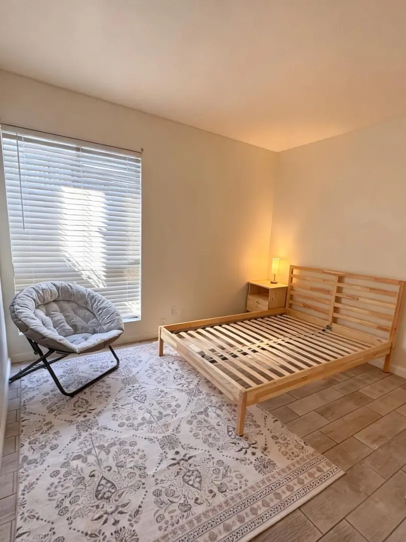 布里斯班UQ  2b2b拼室友，蹲個夜貓子