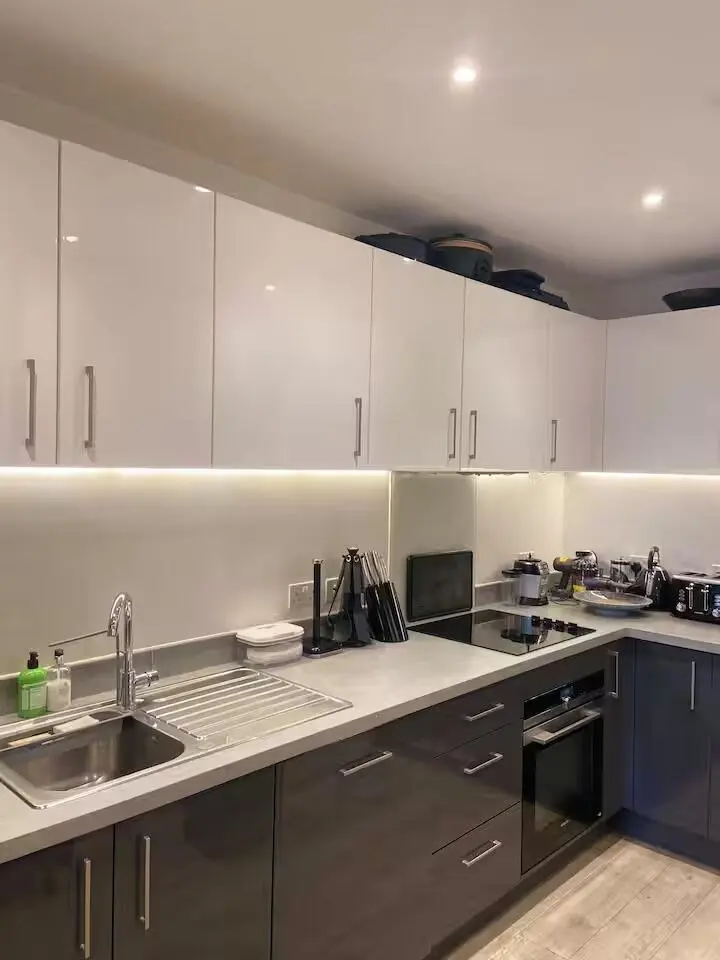 UAL步行直達studio，獨衛大窗戶還包bill！