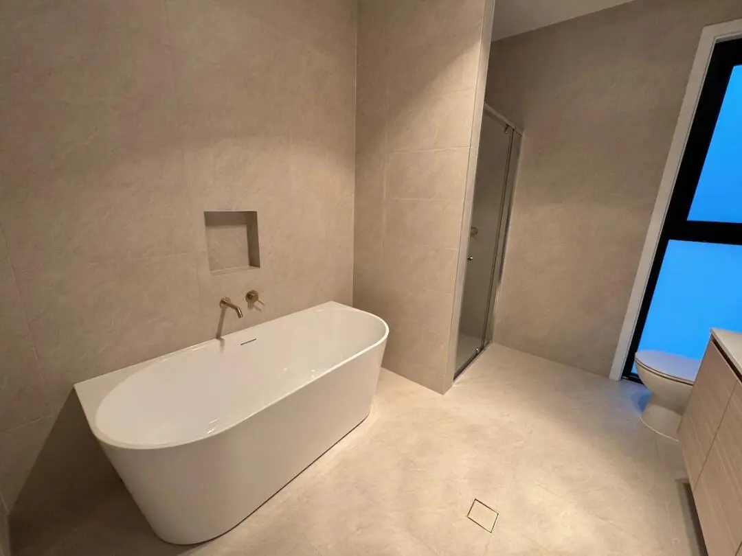 雪梨轉租自住1b1b，帶陽台車位，包bill～