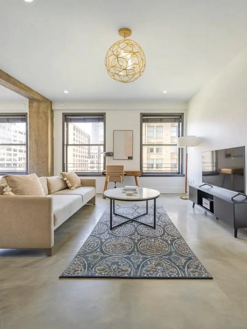 洛杉磯kt附近1b1b轉，可短租