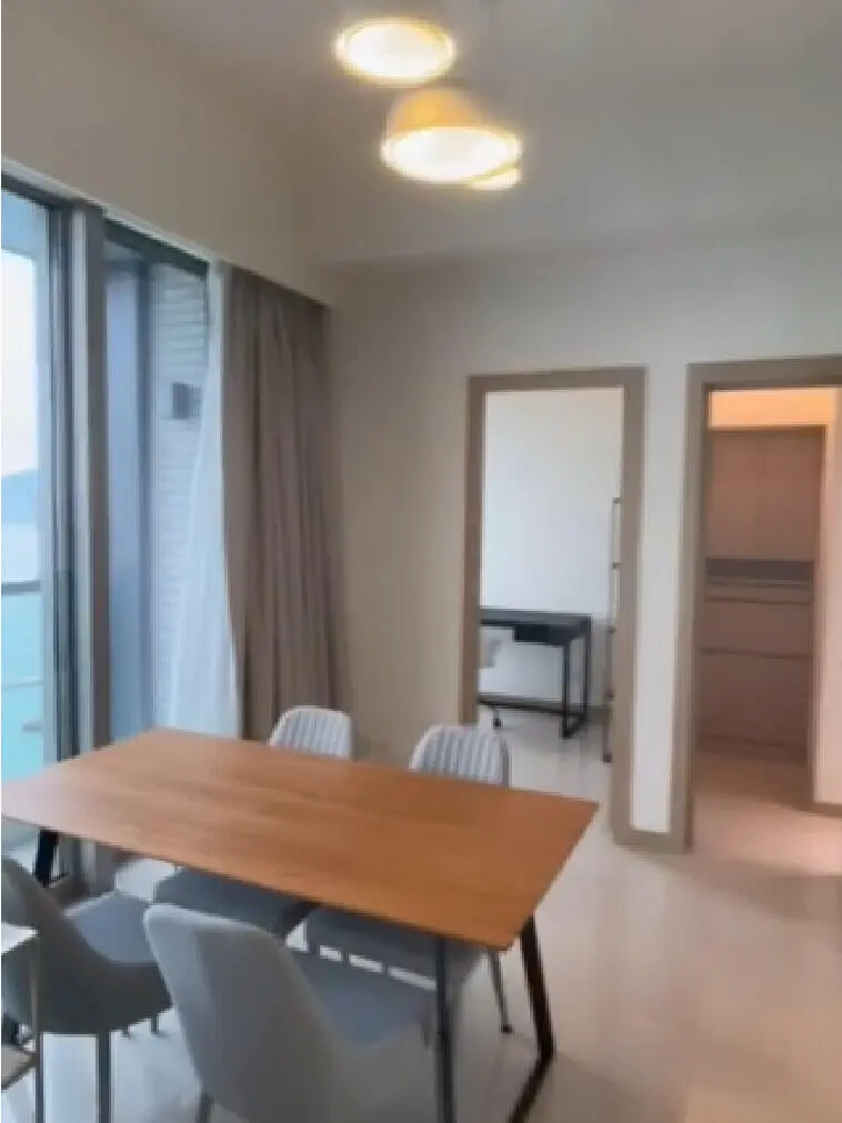 个人有事回老家 急转香港好房😄