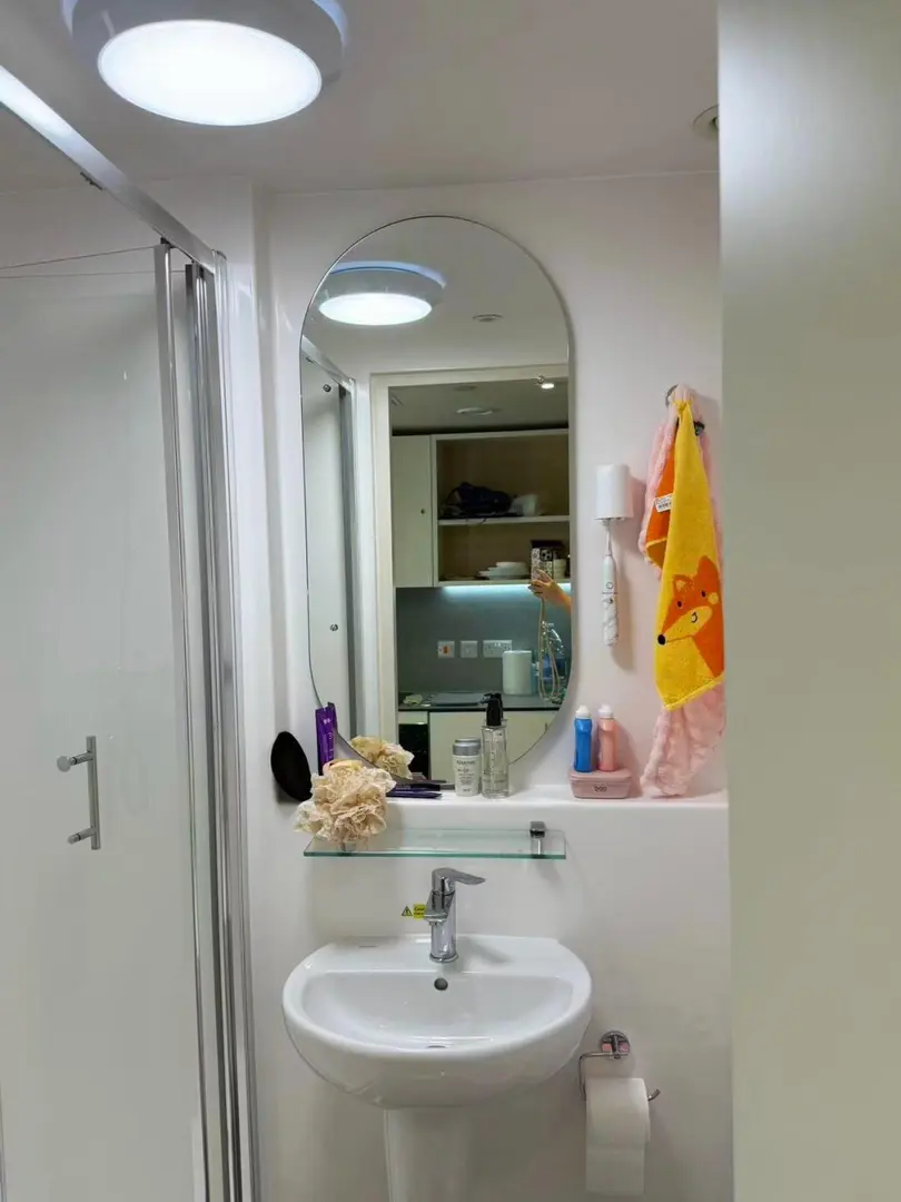 近曼大，急出studio，包家具包bill～