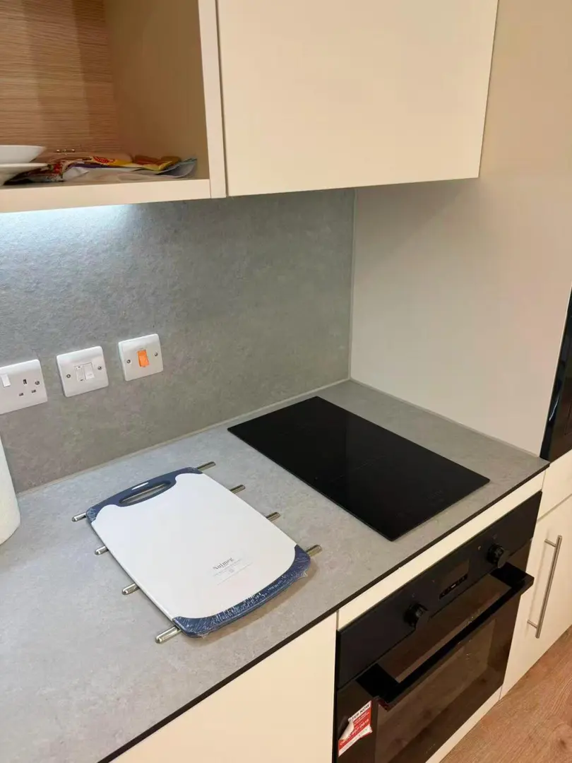 近曼大，急出studio，包家具包bill～